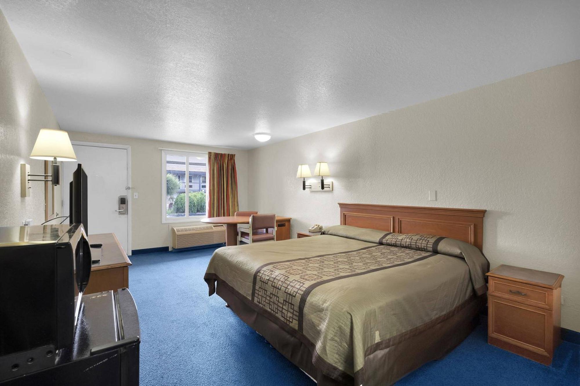 Knights Inn Jacksonville At Dix Ellis Trail Esterno foto